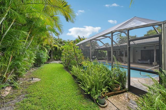 10875 NW 17th Mnr, Coral Springs, FL 33071