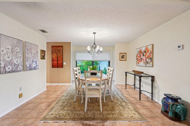 10875 NW 17th Mnr, Coral Springs, FL 33071