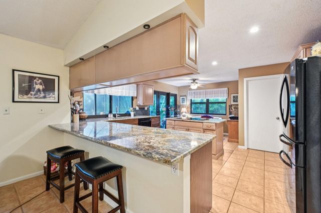 10875 NW 17th Mnr, Coral Springs, FL 33071