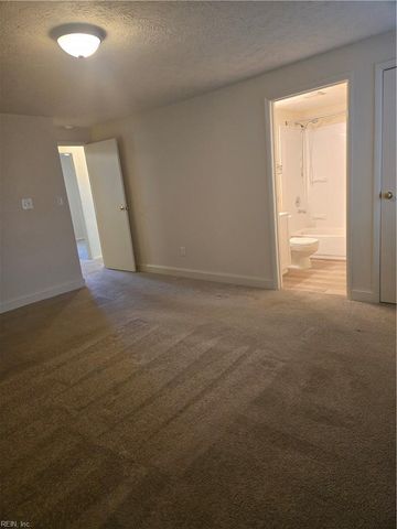 915 Cherry Creek DR, Newport News, VA 23608