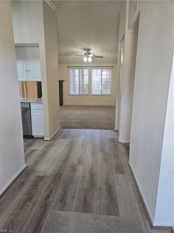 915 Cherry Creek DR, Newport News, VA 23608