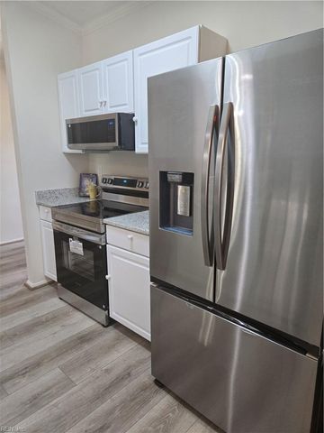 915 Cherry Creek DR, Newport News, VA 23608