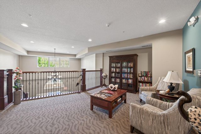 3800 85th Avenue N 220, Brooklyn Park, MN 55443
