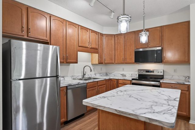 3800 85th Avenue N 220, Brooklyn Park, MN 55443
