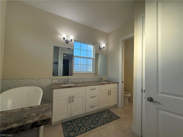 618 SW 31st TER, Cape Coral, FL 33914