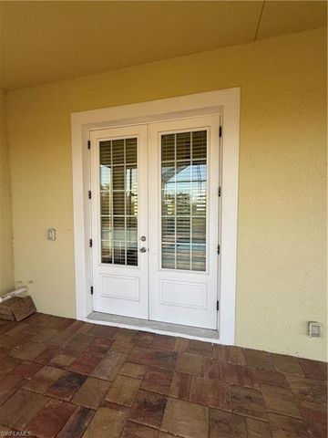 618 SW 31st TER, Cape Coral, FL 33914