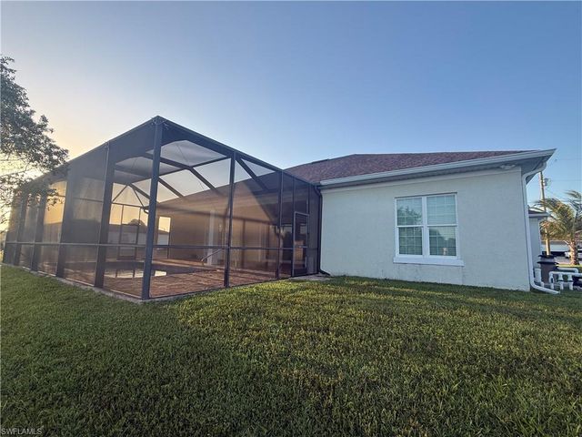 618 SW 31st TER, Cape Coral, FL 33914