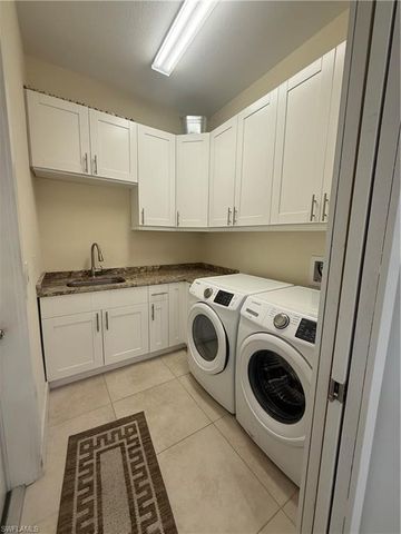 618 SW 31st TER, Cape Coral, FL 33914