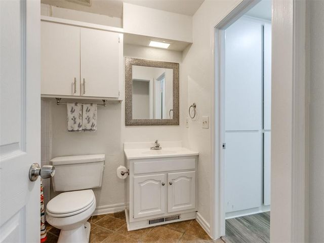 5841 Hefner Village Court, Oklahoma City, OK 73162