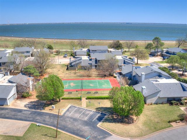 5841 Hefner Village Court, Oklahoma City, OK 73162