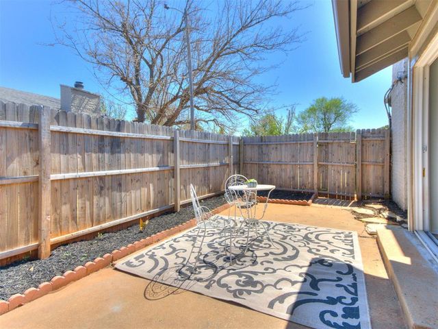 5841 Hefner Village Court, Oklahoma City, OK 73162