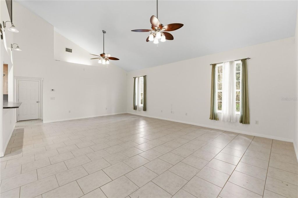 Image 13 of property listing at 13780 SE 100TH AVE, Belleview, FL 34420