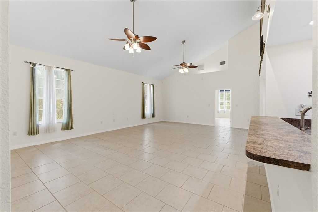 Image 19 of property listing at 13780 SE 100TH AVE, Belleview, FL 34420