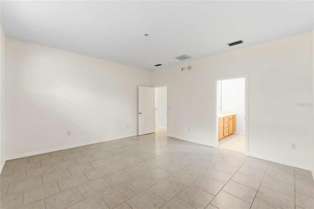 Image 27 of property listing at 13780 SE 100TH AVE, Belleview, FL 34420