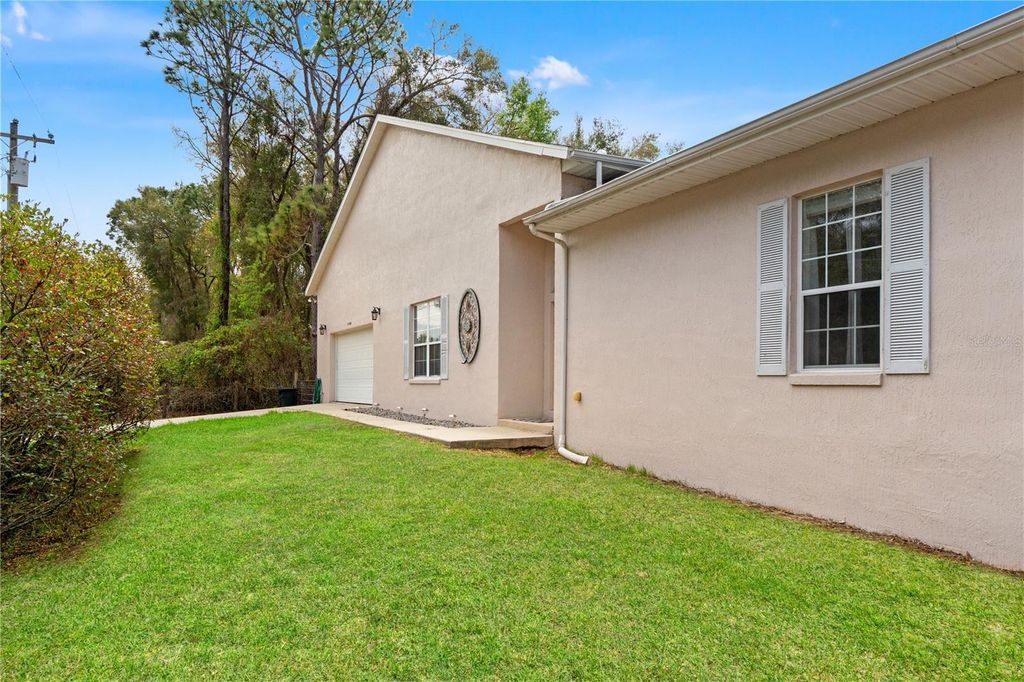 Image 52 of property listing at 13780 SE 100TH AVE, Belleview, FL 34420