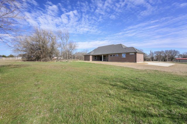 2390 County Road 1112, Farmersville, TX 75442