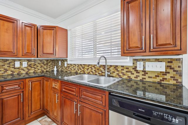 10904 Braemoor Drive, Fort Worth, TX 76052