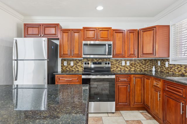 10904 Braemoor Drive, Fort Worth, TX 76052