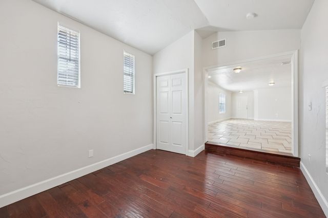 10904 Braemoor Drive, Fort Worth, TX 76052