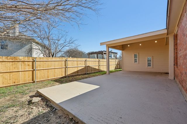 10904 Braemoor Drive, Fort Worth, TX 76052