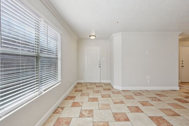 10904 Braemoor Drive, Fort Worth, TX 76052