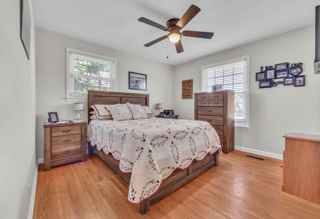 414 Peterson Ln, Clarksville, TN 37040