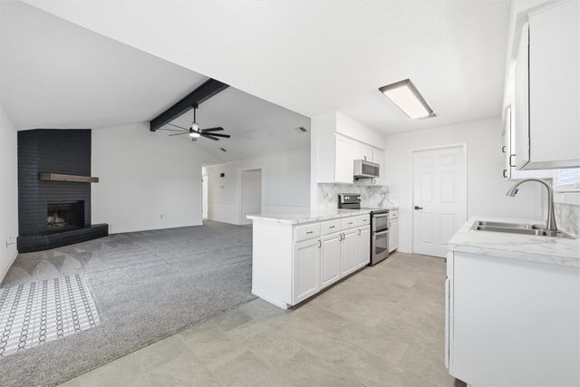 922 Vail Highlands Drive, Hewitt, TX 76643