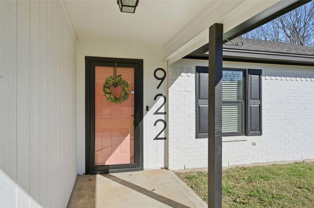 922 Vail Highlands Drive, Hewitt, TX 76643