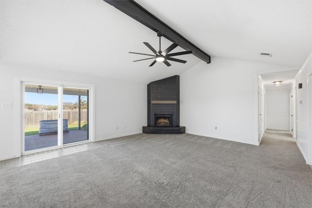 922 Vail Highlands Drive, Hewitt, TX 76643