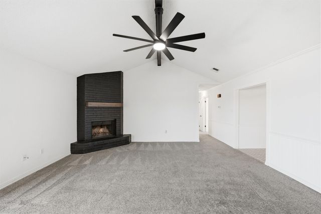 922 Vail Highlands Drive, Hewitt, TX 76643