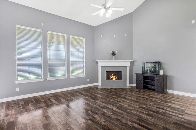 972 Cypress Lane, Dayton, TX 77535