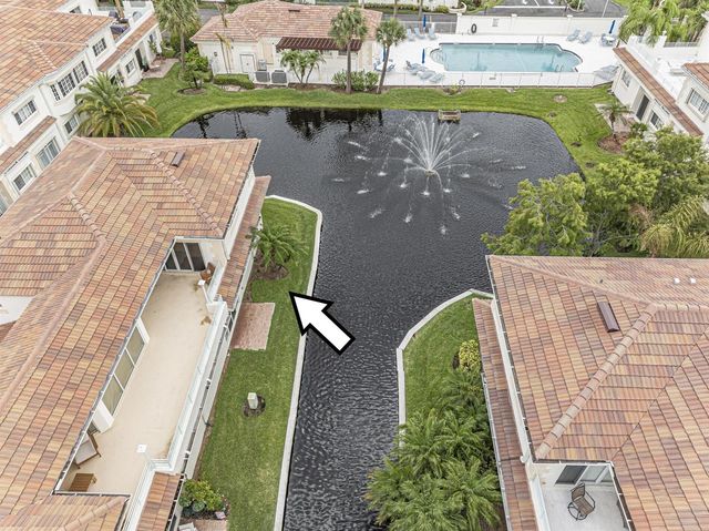 524 7th Square 101, Vero Beach, FL 32962