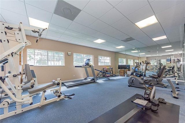 524 7th Square 101, Vero Beach, FL 32962