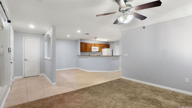 7323 Snowden Rd Apt 3302, San Antonio, TX 78240