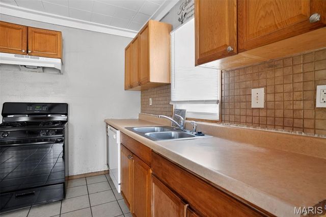 512 Coppinger Drive, St Louis, MO 63135