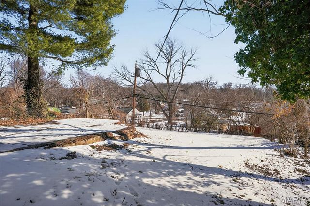 512 Coppinger Drive, St Louis, MO 63135