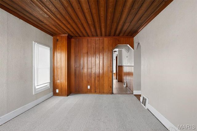 512 Coppinger Drive, St Louis, MO 63135