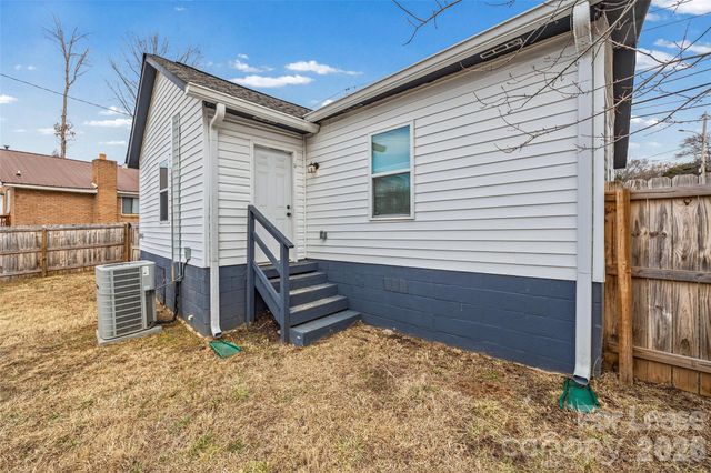 1235 Bradford Heights Road, Gastonia, NC 28054