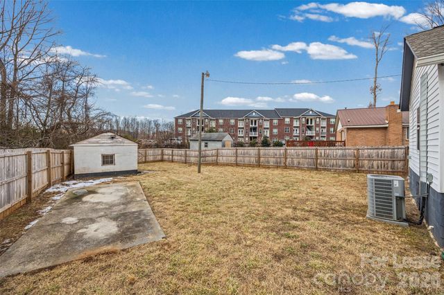 1235 Bradford Heights Road, Gastonia, NC 28054