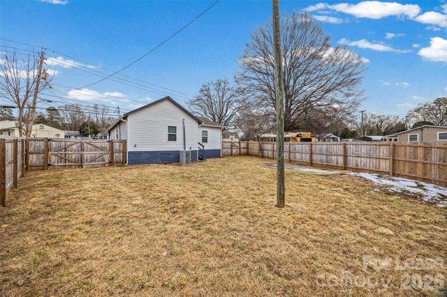 1235 Bradford Heights Road, Gastonia, NC 28054