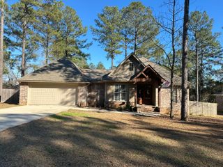 48 Vermont Dr., Petal, MS 39465