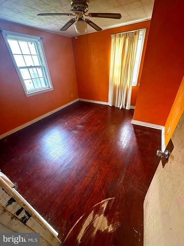 52 CAROLINE AVE, Hamilton, NJ 08610