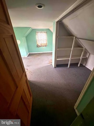 52 CAROLINE AVE, Hamilton, NJ 08610