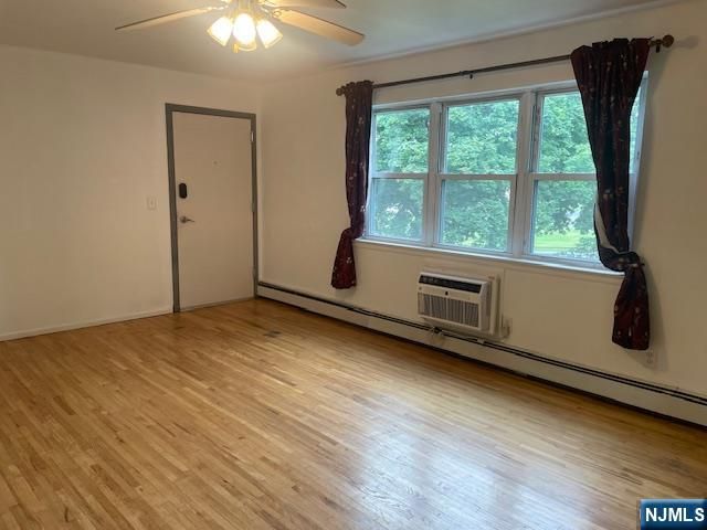 2 Radio Avenue C22, Secaucus, NJ 07094