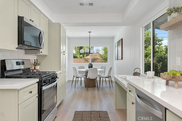 10579 Lev Ave, San Fernando, CA 91345