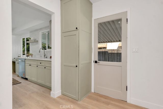 10579 Lev Ave, San Fernando, CA 91345