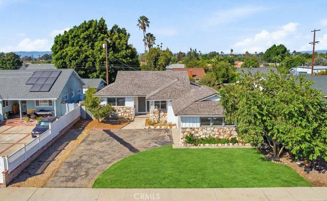 10579 Lev Ave, San Fernando, CA 91345