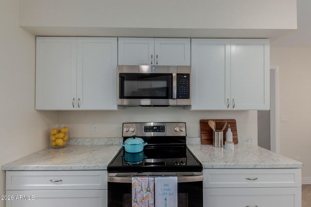 10943 W COGGINS Drive, Sun City, AZ 85351