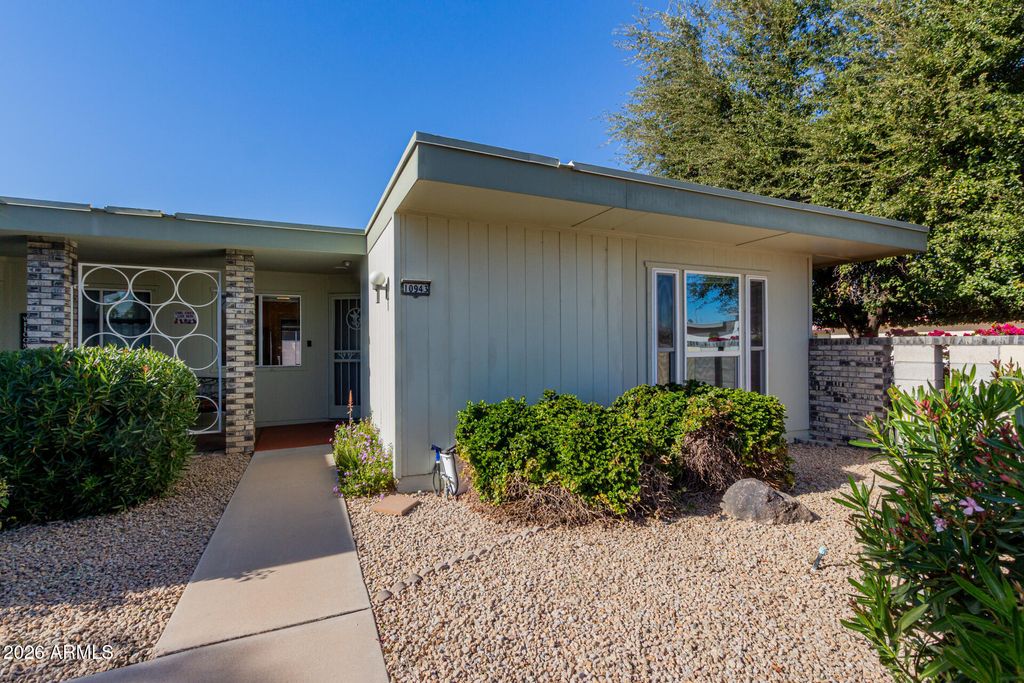 10943 W COGGINS Drive, Sun City, AZ 85351
