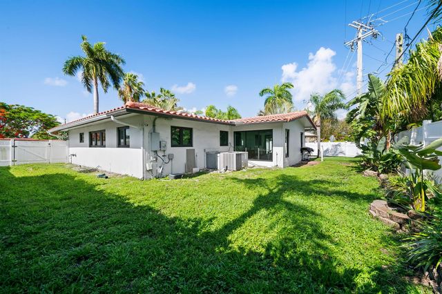 2601 NE 8th Court, Pompano Beach, FL 33062